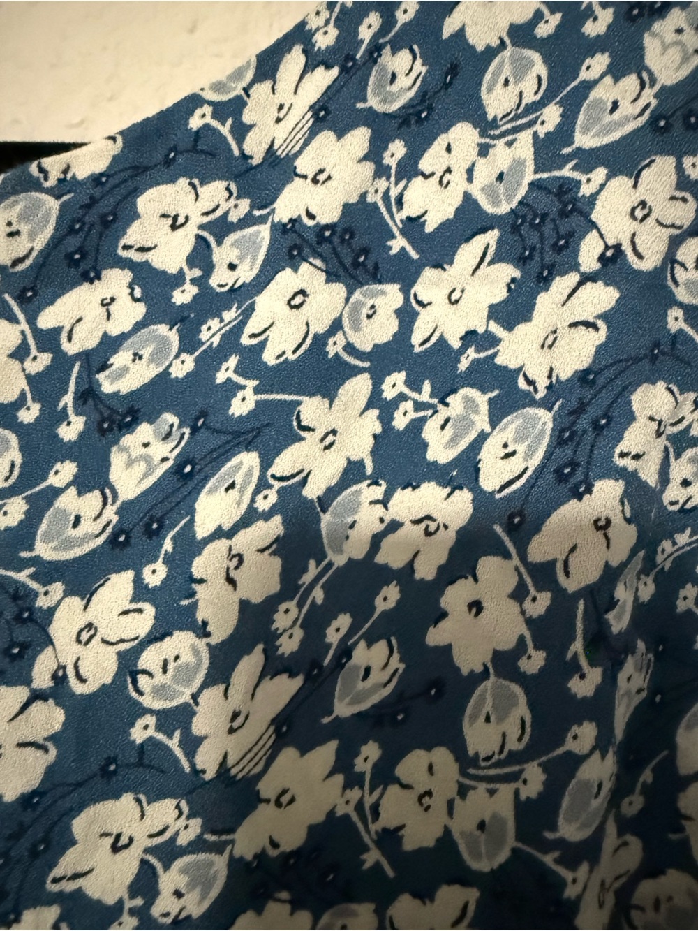 Reformation Blue and White Floral Puff-Sleeve Midi Dress - Picture 9 of 16